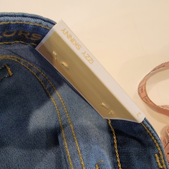 Michael Kors Izzy Skinny Jeans Size 2 NWT! MEDIUM Wash - Picture 16 of 17